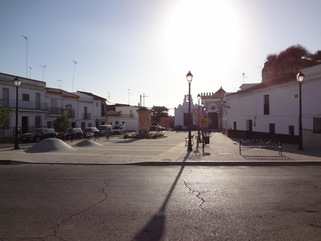 Hostal San Pedro Sanlúcar la Mayor Exterior foto